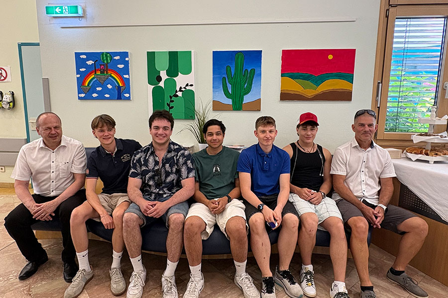 Bilder der Vernissage Art against Cancer in der Klinik Favoriten